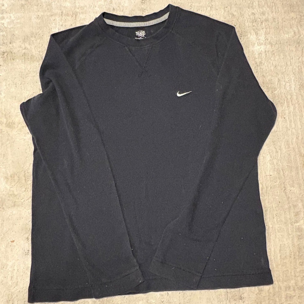 Men’s Vintage Y2K embroided Nike Swoosh Athletic Dept Long Sleeve Sweatshirt - M